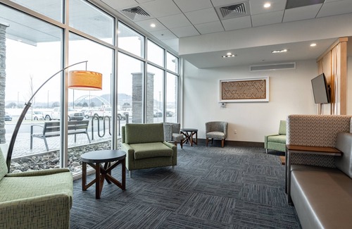 Moundsville Hotel | Holiday Inn Express & Suites Moundsville by IHG