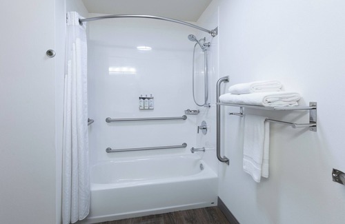 Spokane Valley Hotel | Holiday Inn Express Spokane-Valley by IHG