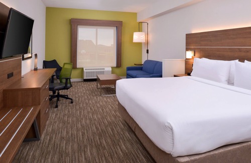 Spring Hill Hotel | Holiday Inn Express Spring Hill by IHG