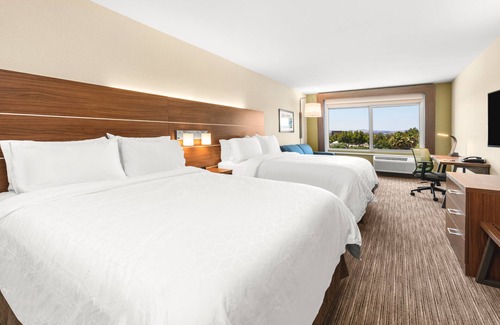 Fairfield Hotel | Holiday Inn Express & Suites Suisun City by IHG