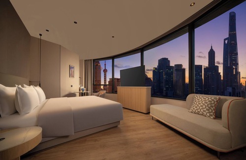Downtown Shanghai Hotel | Holiday Inn Express Shanghai On The Bund by IHG