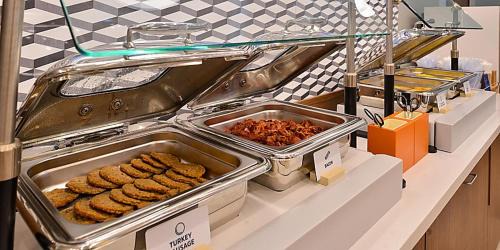 South Haven Hotel | Holiday Inn Express - South Haven by IHG