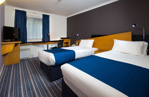 Southampton Hotel | Holiday Inn Express Southampton - West by IHG