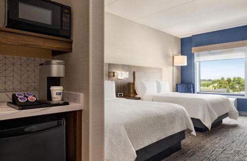 Strathroy Hotel | Holiday Inn Express - Strathroy by IHG