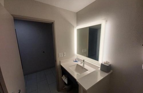 Roads End Hotel | Holiday Inn Express & Suites Lincoln City by IHG