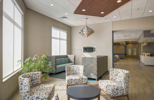 North Platte Hotel | Holiday Inn Express & Suites North Platte by IHG