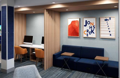 Oak Forest Hotel | Holiday Inn Express & Suites Chicago - Oak Forest by IHG