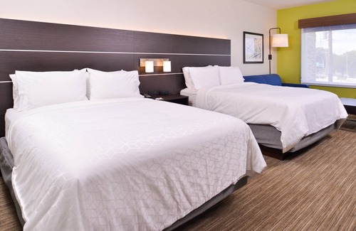 East Bloomington Hotel | Holiday Inn Express & Suites Mall of America - MSP Airport by IHG