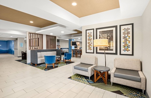Marysville Hotel | Holiday Inn Express & Suites Marysville by IHG