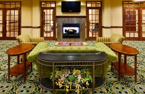 Millington Hotel | Holiday Inn Express & Suites Millington by IHG