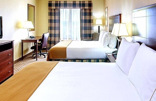 Millington Hotel | Holiday Inn Express & Suites Millington by IHG