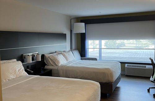 Downtown Gatineau Hotel | Holiday Inn Express & Suites - Gatineau - Ottawa by IHG