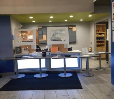 Orangeburg Hotel | Holiday Inn Express & Suites Orangeburg by IHG