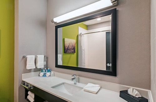Perryton Hotel | Holiday Inn Express & Suites Perryton by IHG