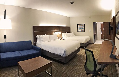 Sterling Hotel | Holiday Inn Express & Suites Sterling by IHG
