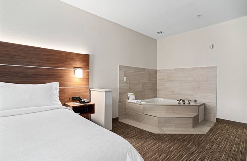 Van Buren Hotel | Holiday Inn Express Suites Van Buren-Ft Smith Area by IHG