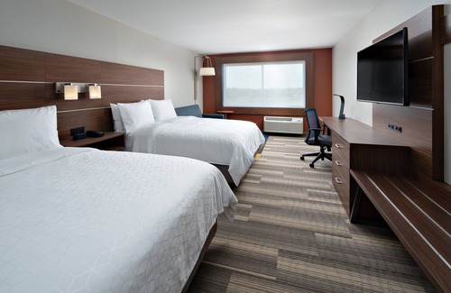 Elkhorn Hotel | Holiday Inn Express & Suites Elkhorn - Lake Geneva Area by IHG