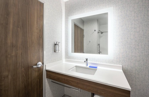 Gilbert Hotel | Holiday Inn Express & Suites Phoenix East - Gilbert by IHG