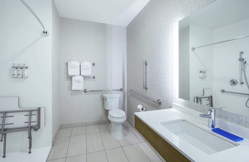 Gilbert Hotel | Holiday Inn Express & Suites Phoenix East - Gilbert by IHG