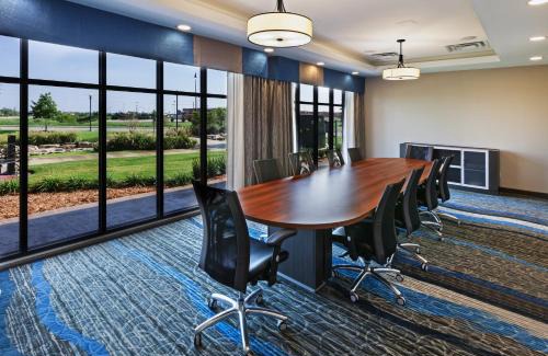 Tulsa County Hotel | Holiday Inn Express & Suites Glenpool by IHG