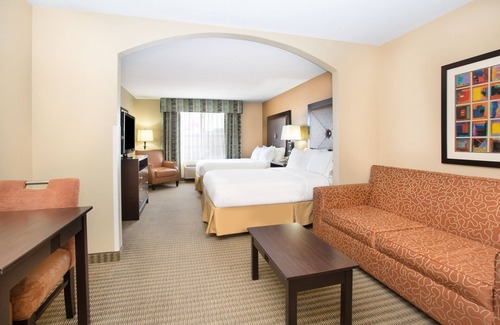 Lexington Hotel | Holiday Inn Express & Suites Lexington by IHG