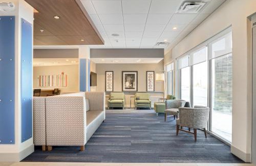 Fox Valley Hotel | Holiday Inn Express & Suites - Lockport by IHG