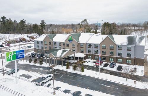 Trowbridge Park Hotel | Holiday Inn Express & Suites Marquette by IHG