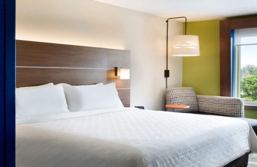 Umstead Hotel | Holiday Inn Express & Suites Raleigh Airport - Brier Creek by IHG