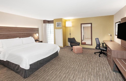 Lowertown Hotel | Holiday Inn Express & Suites Downtown Ottawa East by IHG