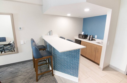Davie Hotel | Holiday Inn Express & Suites Ft. Lauderdale Airport West by IHG