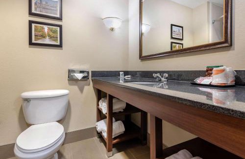 Mount Saint Joseph Hotel | Holiday Inn Express & Suites Hebron - Cincinnati Airport by IHG