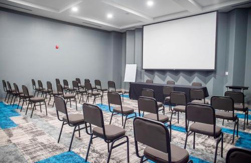 Tijuana Hotel | Holiday Inn Express & Suites - Tijuana Otay by IHG