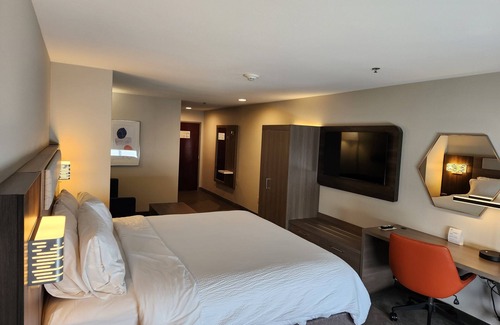 Perry Hotel | Holiday Inn Express & Suites Perry by IHG