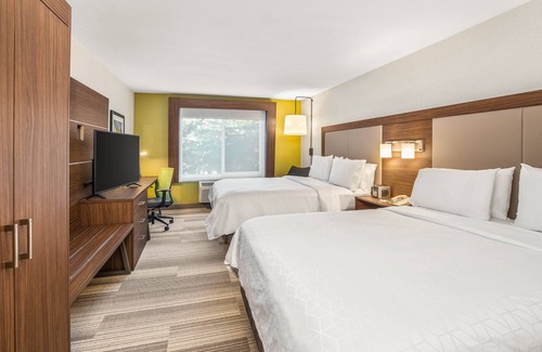 South End Hotel | Holiday Inn Express & Suites Tacoma by IHG
