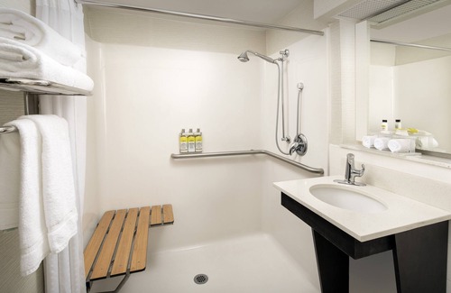 Parole Hotel | Holiday Inn Express & Suites Annapolis by IHG