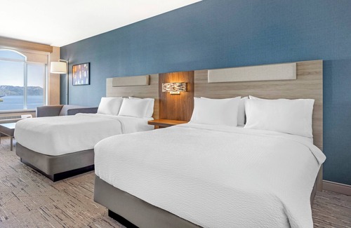 Astoria Hotel | Holiday Inn Express & Suites Astoria by IHG