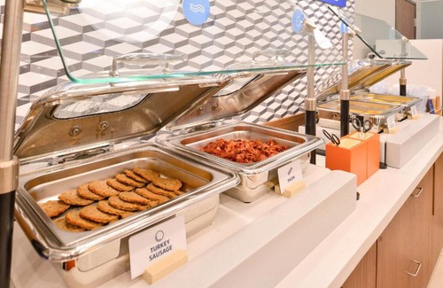 Blythe Hotel | Holiday Inn Express & Suites Blythe by IHG