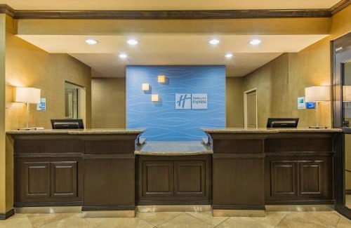 Ranchvale Hotel | Holiday Inn Express & Suites Clovis by IHG