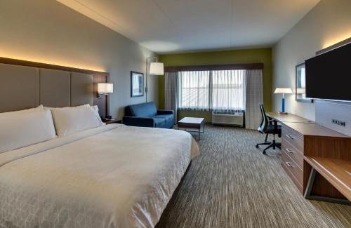 Findlay Hotel | Holiday Inn Express & Suites Findlay North by IHG