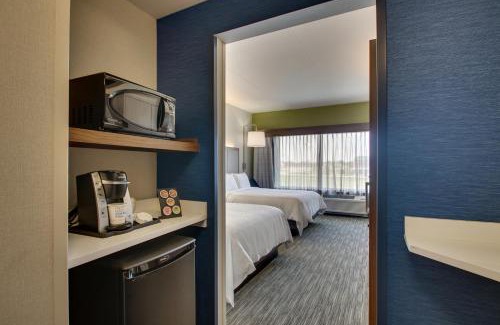 Findlay Hotel | Holiday Inn Express & Suites Findlay North by IHG