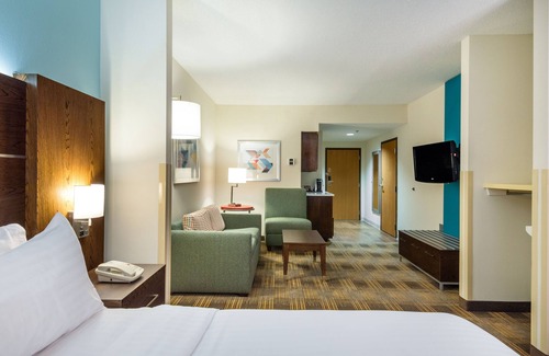 Grenada Hotel | Holiday Inn Express & Suites Grenada by IHG