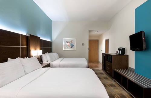 Grenada Hotel | Holiday Inn Express & Suites Grenada by IHG
