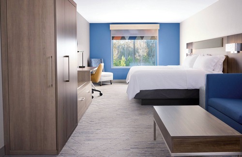 Hawthorne Hotel | Holiday Inn Express & Suites Hawthorne Elmsford North by IHG