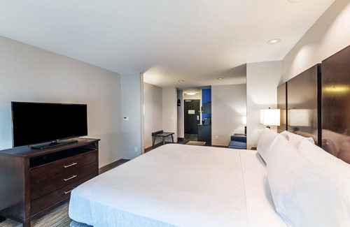 Vineyard Bay Hotel | Holiday Inn Express & Suites Austin NW - Lakeway by IHG