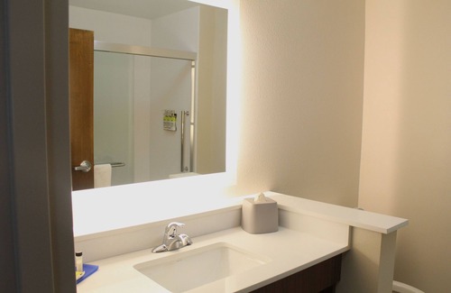 Latta Hotel | Holiday Inn Express & Suites Latta by IHG