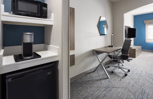 Leesburg Hotel | Holiday Inn Express & Suites Leesburg - Historic District by IHG