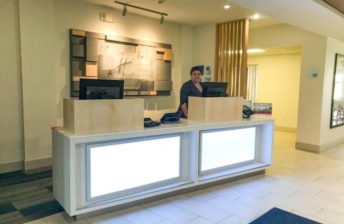 Lubbock Hotel | Holiday Inn Express & Suites Lubbock West by IHG