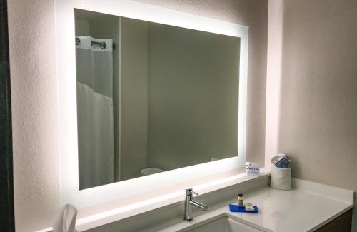 Lubbock Hotel | Holiday Inn Express & Suites Lubbock West by IHG