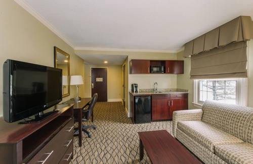 Merrimack Hotel | Holiday Inn Express & Suites Merrimack by IHG