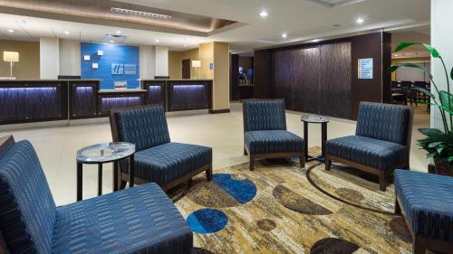 Midland Hotel | Holiday Inn Express & Suites Midland Loop 250 by IHG